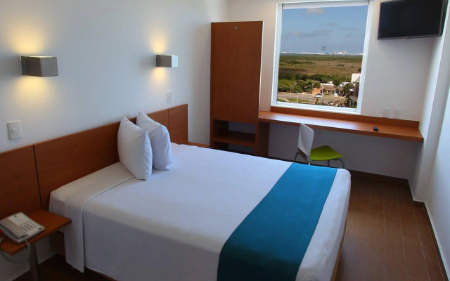 One Cancun Centro