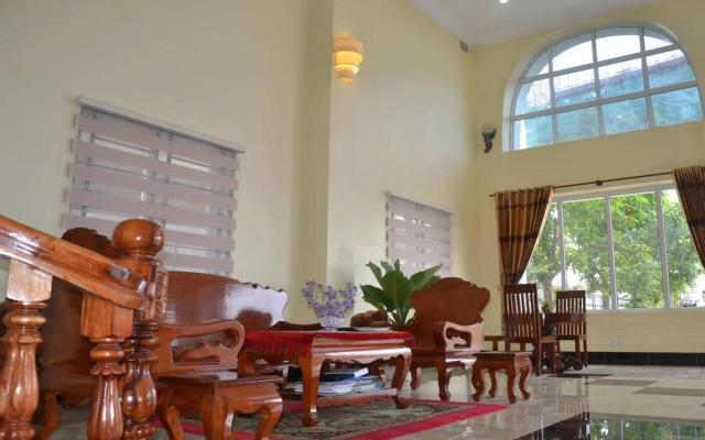 Bonnie Villa