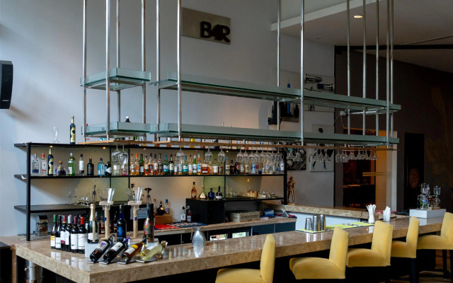 Radisson Blu Plaza Hotel Hyderabad Banjara Hills