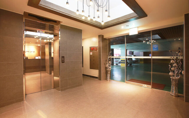 Hotel Charmant Suwon