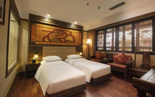 Lijiang Golden Path Hospitality