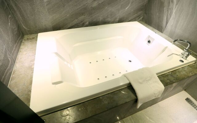 TRT Hotel