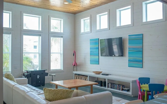 RePhil CanTina - 3 Br Home