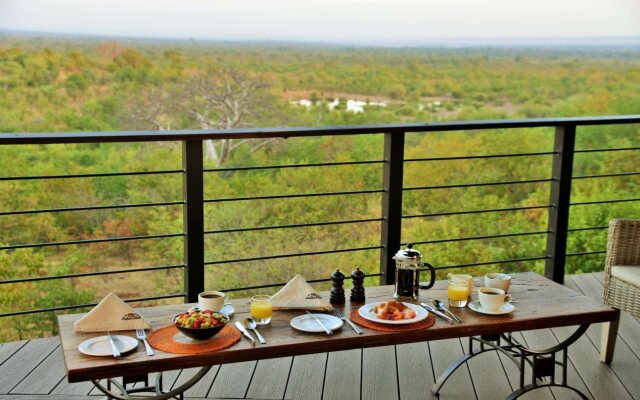 Victoria Falls Safari Club