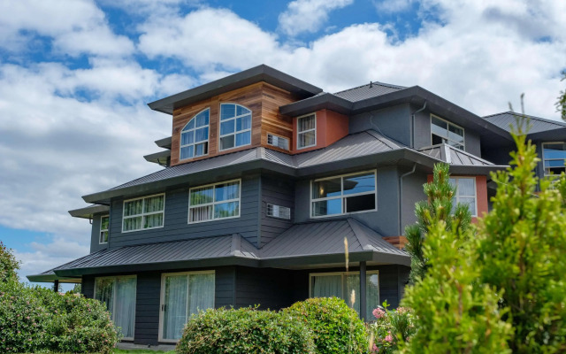 Coast Parksville Hotel