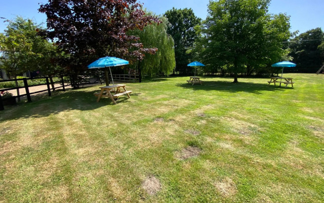 Brundish, Suffolk Barn, 2 Bed Idyllic 6 Acres