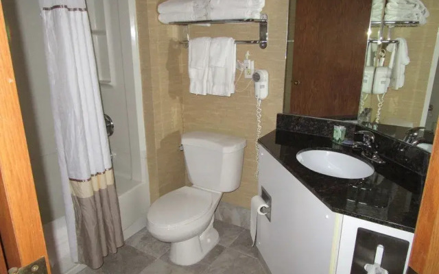 Express Suites Riverport Inn & Suites