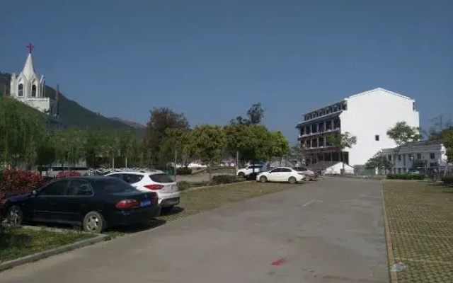 Cangnan Wucheng Moon Bay Family Hotel