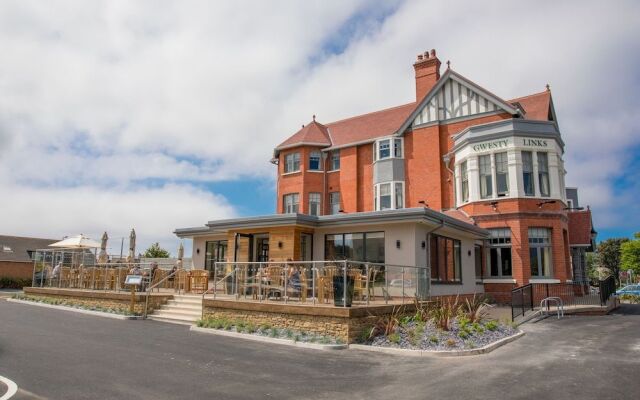 Gwesty Links Hotel