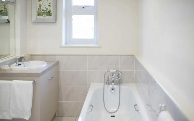 Benbow Holiday Cottages