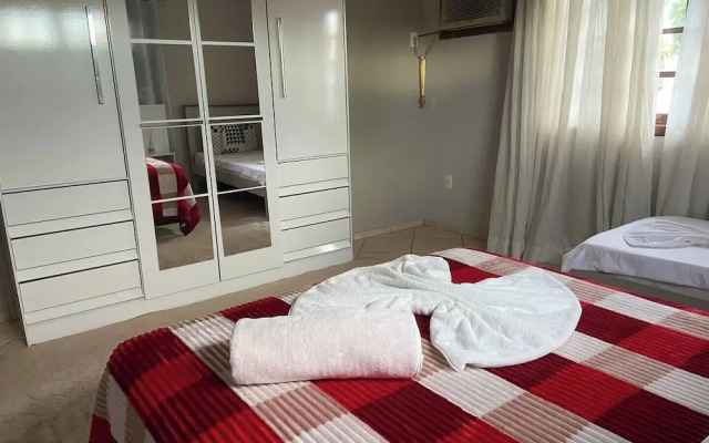 Casa Ampla piscina para ate 16 hospede