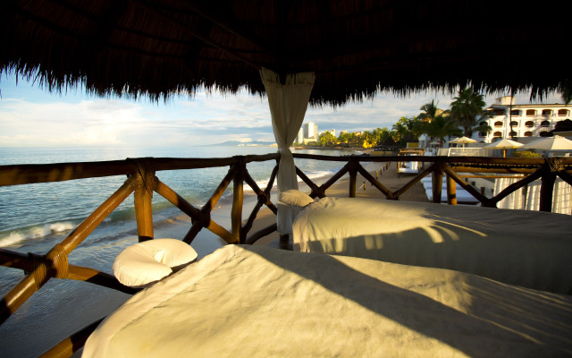 Sunset Plaza Beach Resort & Spa Pto Vallarta All Inclusive
