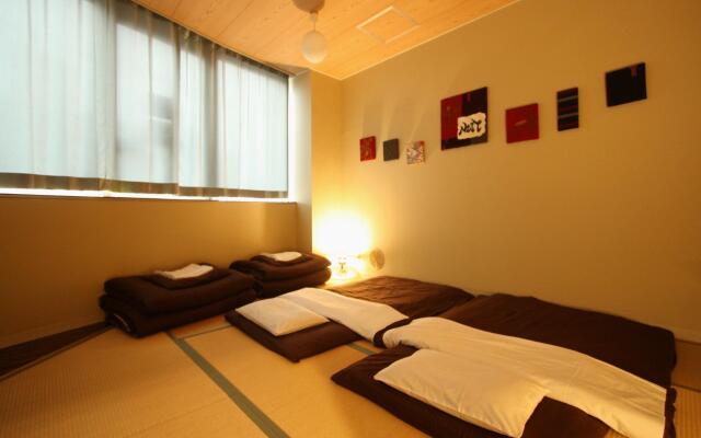 Osaka Guesthouse Nest - Hostel