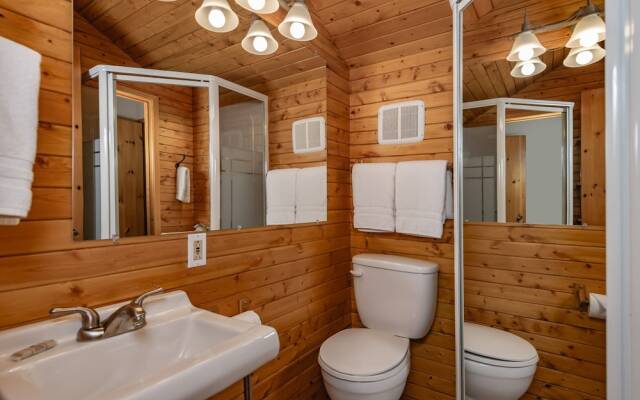 Mount Robson Mountain River Lodge