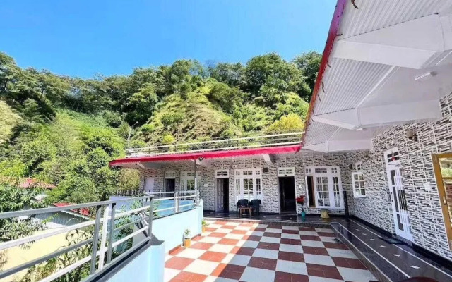 Rock Mountain Homestay