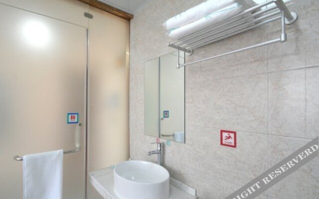 Pai Hotel Xinzheng Longhu University City