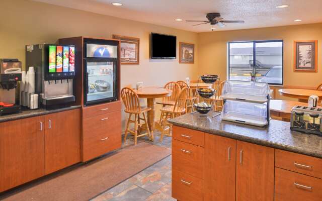 Americas Best Value Inn & Suites International Falls