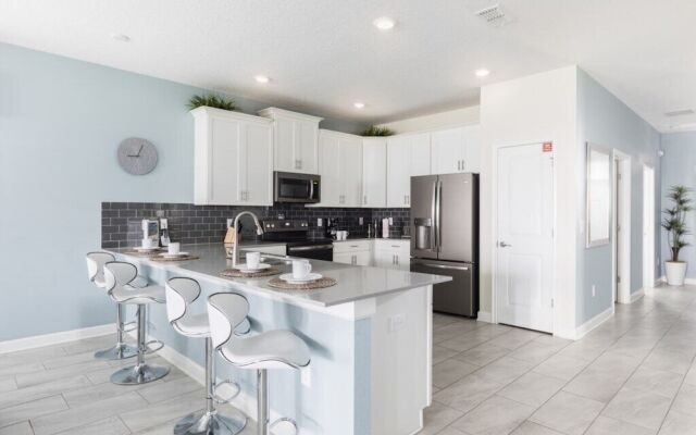 Champions Gate-8906SLTSDJGIL home