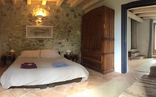 Le Case Della Buca Agriturismo ed Agricampeggio