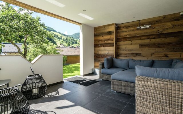 Luxurious Holiday Home With Jacuzzi In Wagrain Austria