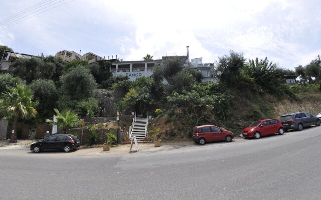 Villa Tango