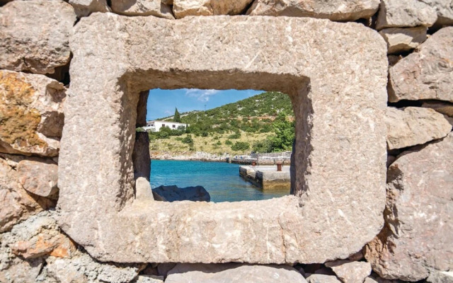 Amazing Home in Ribarica With Wifi and 2 Bedrooms