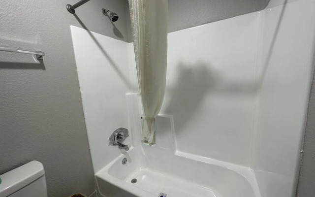 Budget Inn
