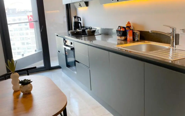 Luxury Duplex with Terrace Apartment by Siena Suites