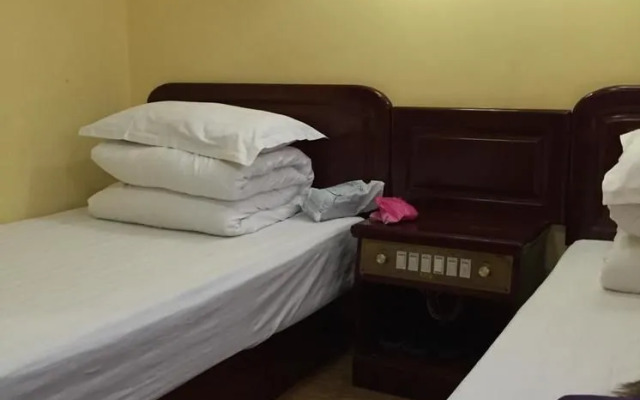 伯鑫宾馆(北京护国寺店)