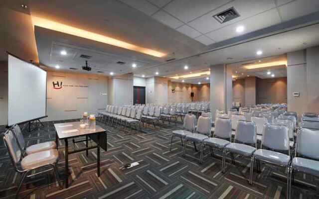 HI Hotel Senen