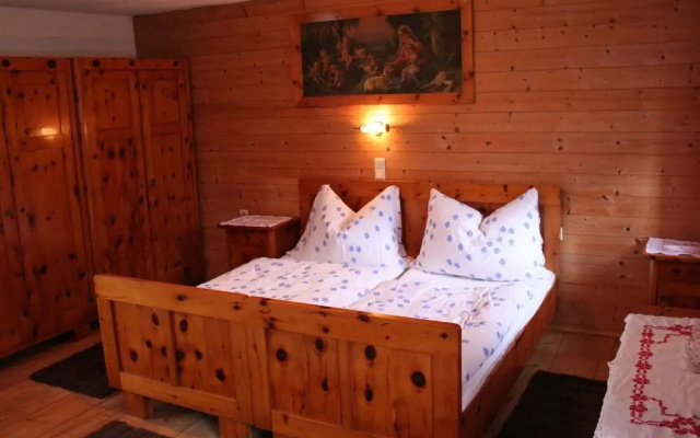 Cozy Chalet in Bruck am Ziller With Private Terrace