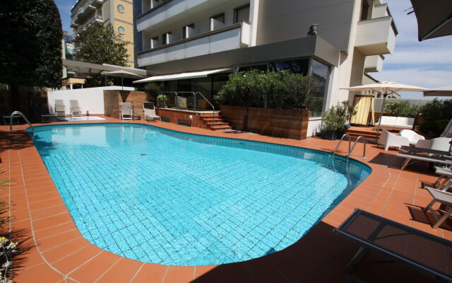 National Hotel