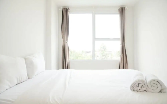 Good And Comfy 1Br (No Kitchen) At Citra Living Apartment