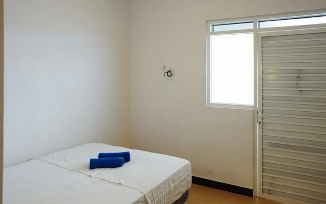 RedDoorz Syariah near RSUD Mataram Lombok 2 – Guest Rooms – Mataram