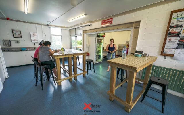 Base Rotorua - Hostel