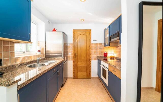 Azahara 1 3A Casa Concha great location and nice view located in the popular Aloha