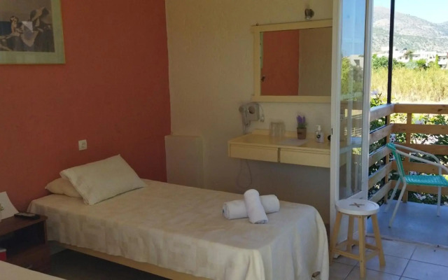 Cleo Rooms