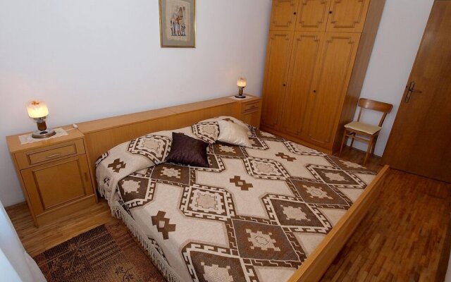 Apartments Yellow 721