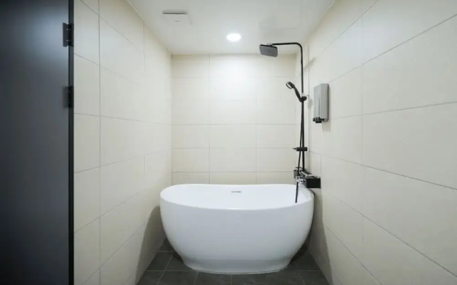 Hwaseong Stay13 Hotel