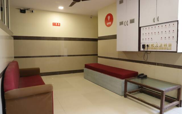 OYO 10697 Hotel Suraj Inn