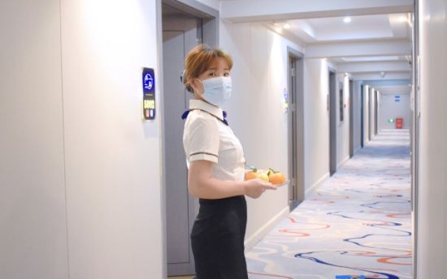 Hilongton Hotel (Shenzhen Traditional Medicine Hospital Guangmingcheng Rail Station Branch) – People – Shenzhen