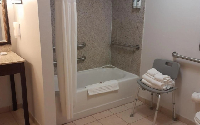 Comfort Suites Altoona North