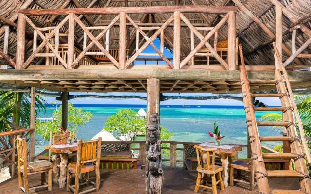 Tranquilseas Eco-Lodge, Diving Center, Restaurant & Bar