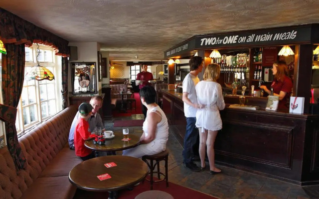 Savoy Country Inn