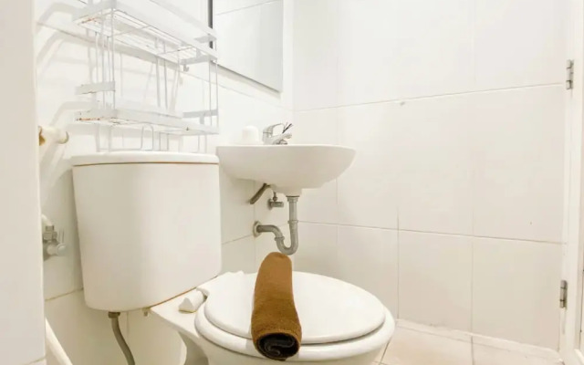 Relaxing Studio at Tamansari Mahogany Karawang Apartment