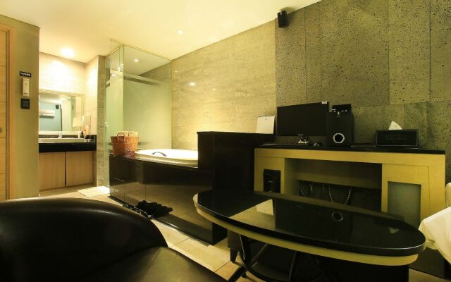 Tara Hotel