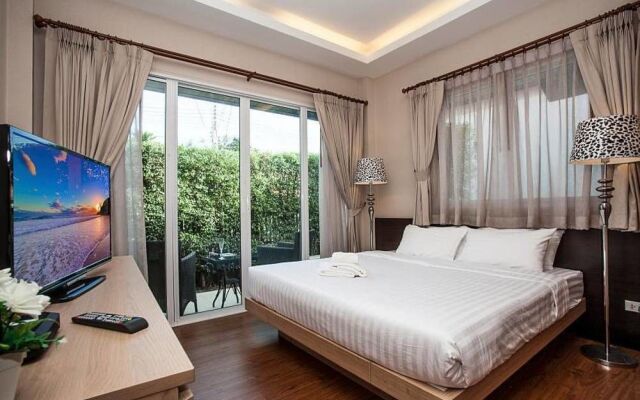 Jomtien Lamore Villa 2 Bedroom with Jacuzzi Pool