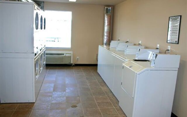 Savannah Suites - Arvada, Colorado