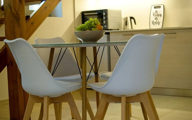 Uni Island City Suites