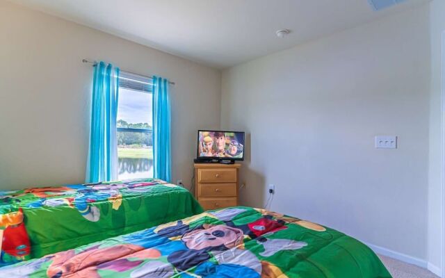 Trafalgar Village by PRP